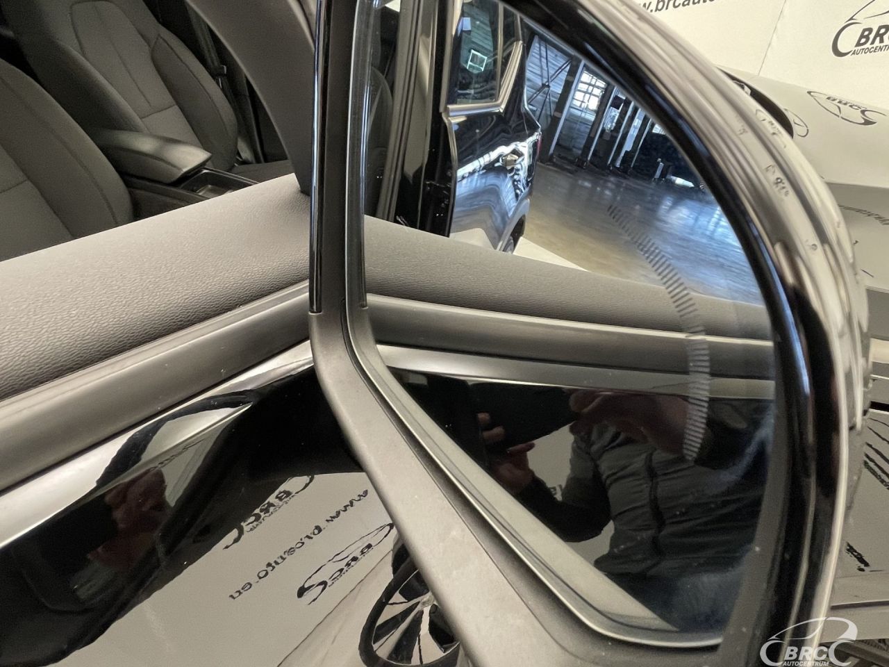 Volvo XC40 | 8