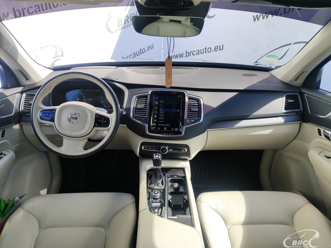 Volvo XC90 | 9