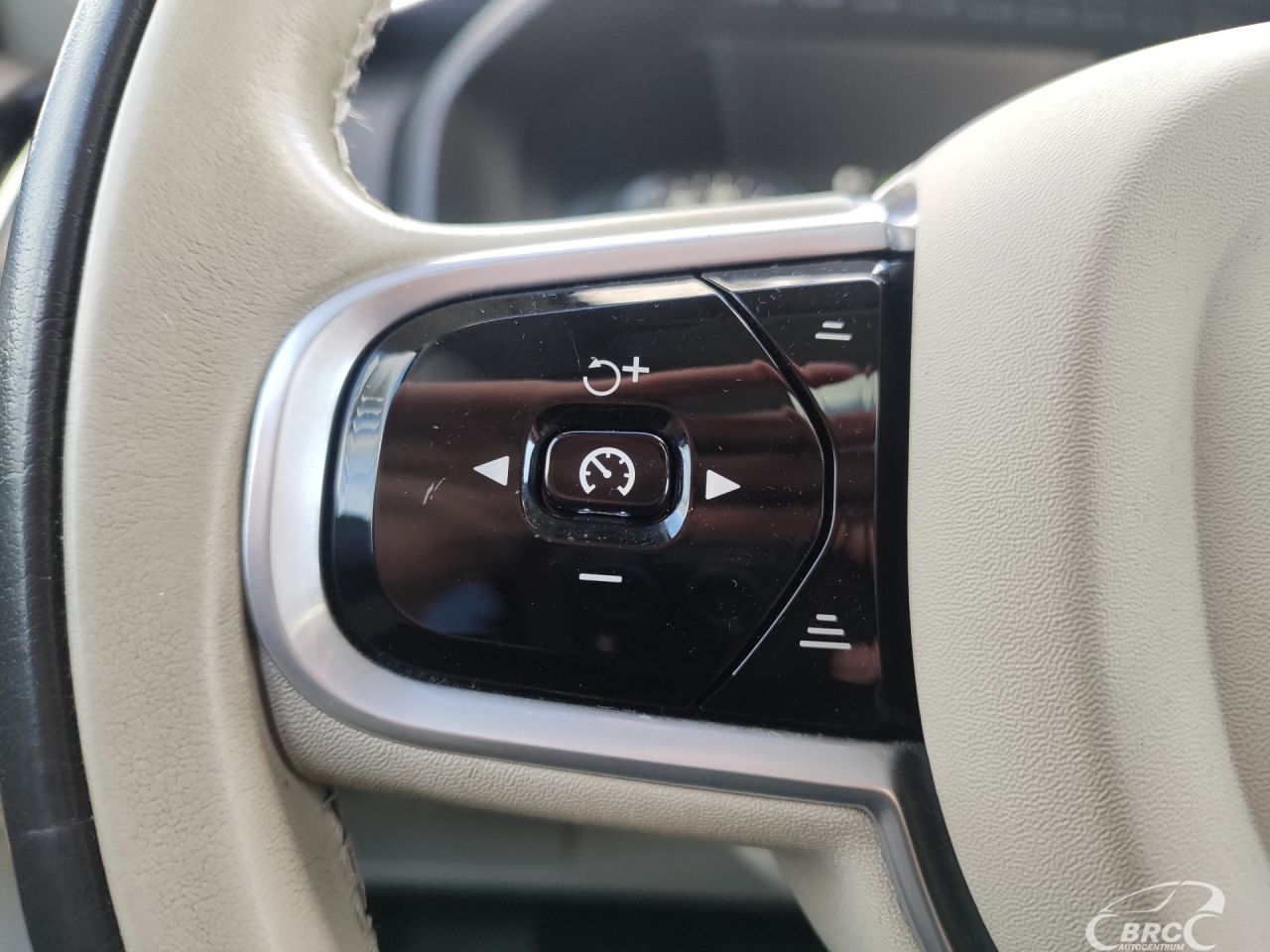 Volvo XC90 | 81