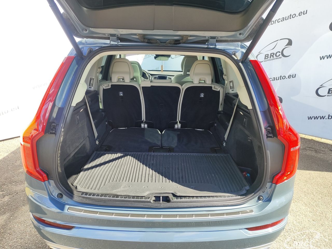 Volvo XC90 | 38