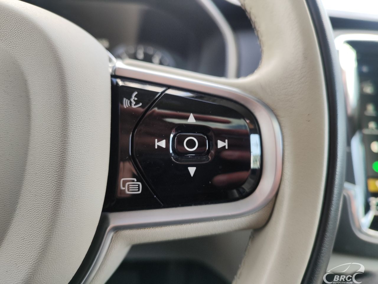 Volvo XC90 | 82