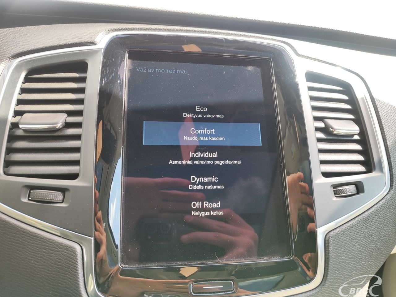 Volvo XC90 | 103
