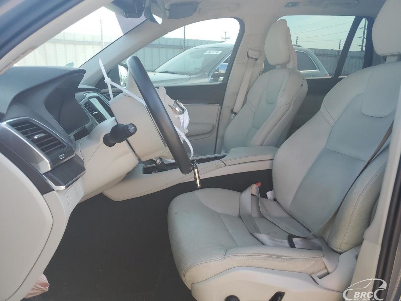 Volvo XC90 | 165