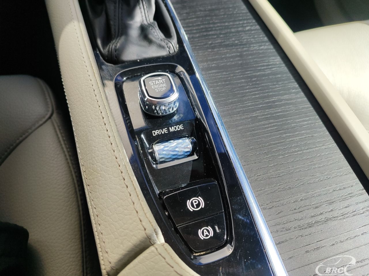Volvo XC90 | 94
