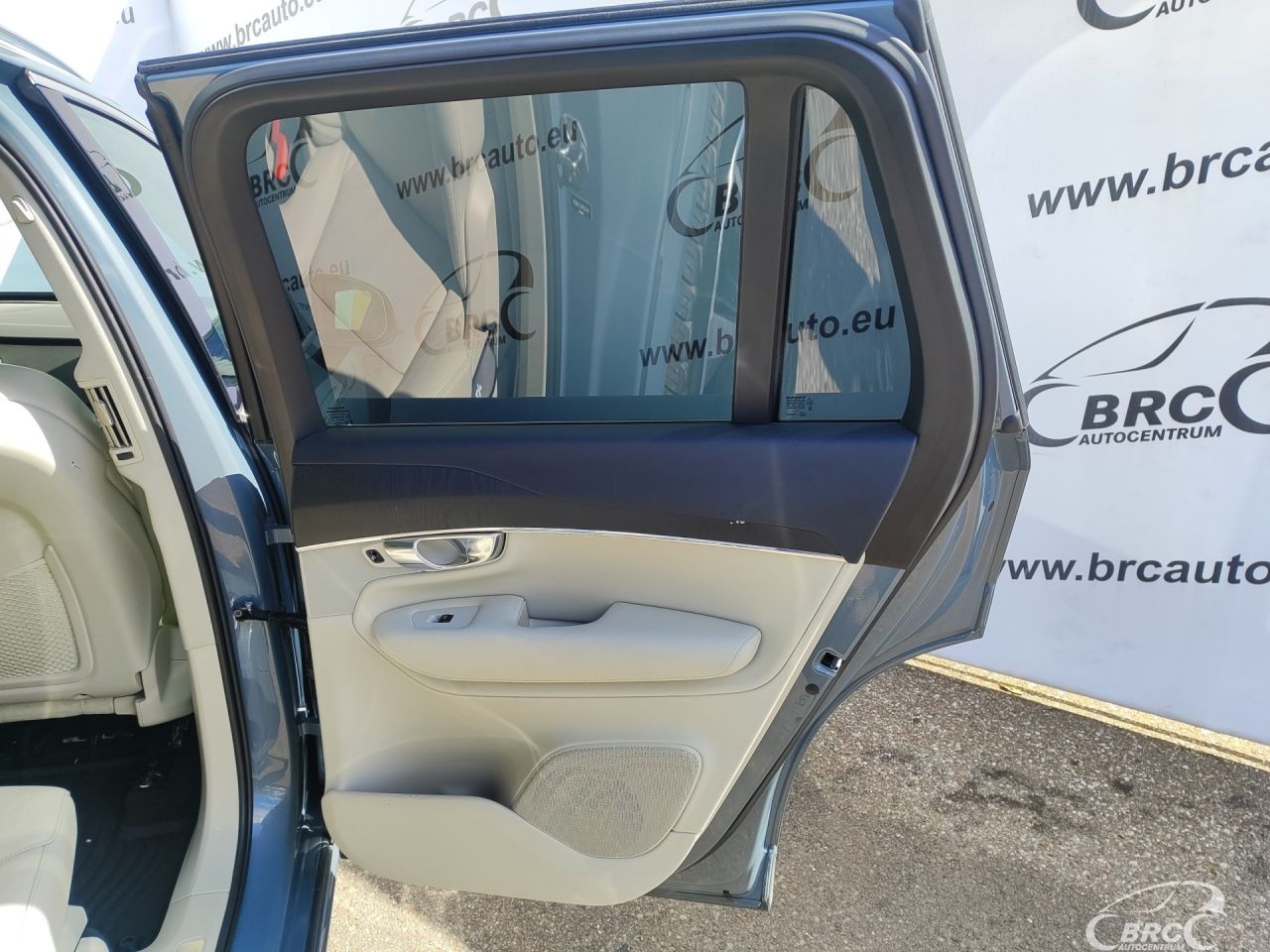 Volvo XC90 | 28