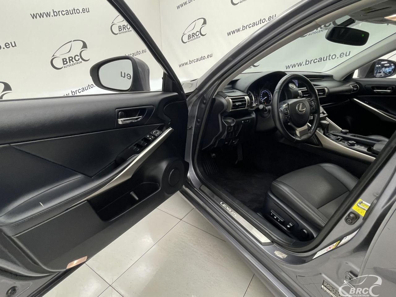 Lexus IS 250 | 17