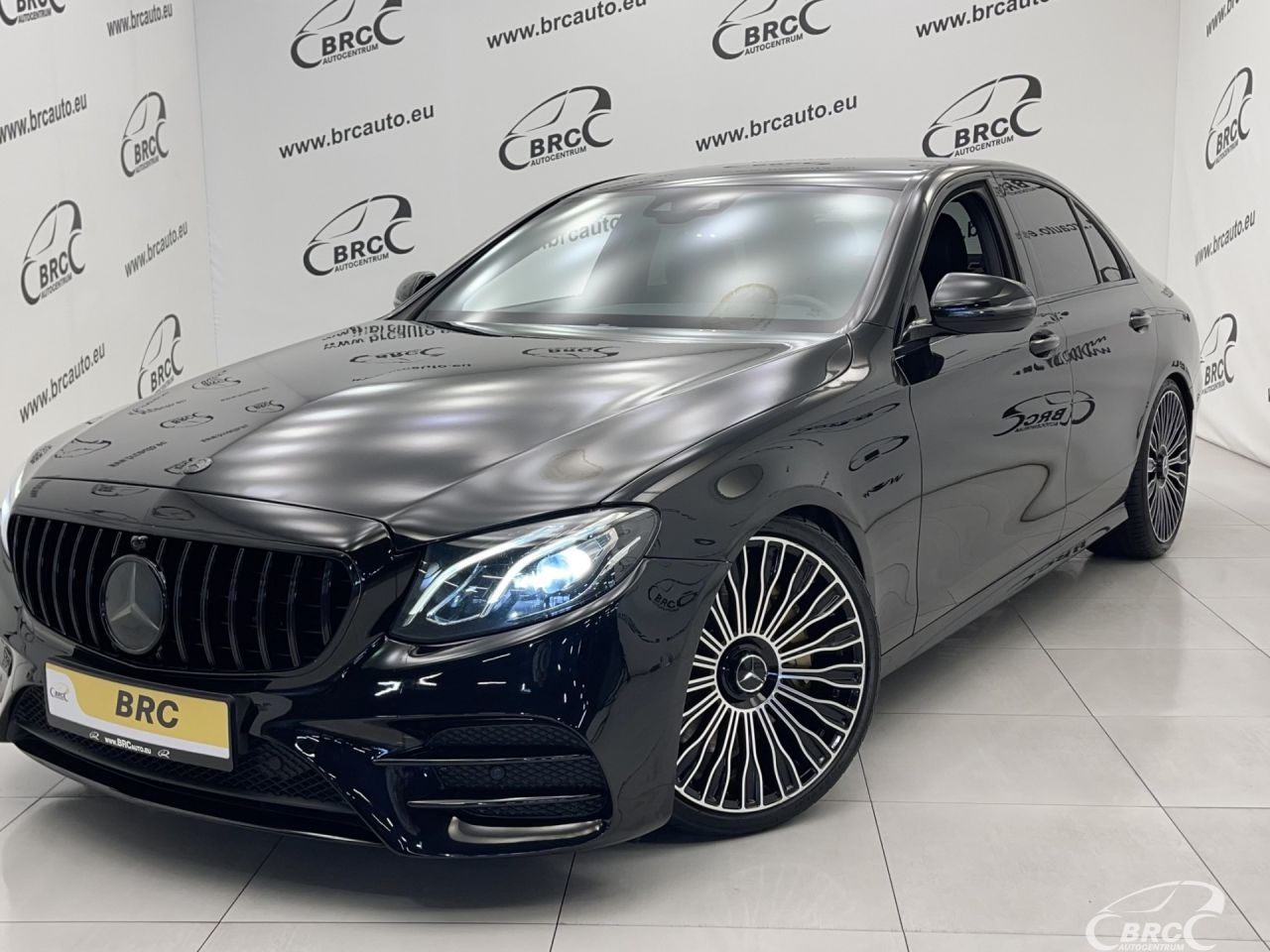 Mercedes-Benz E350 | 50