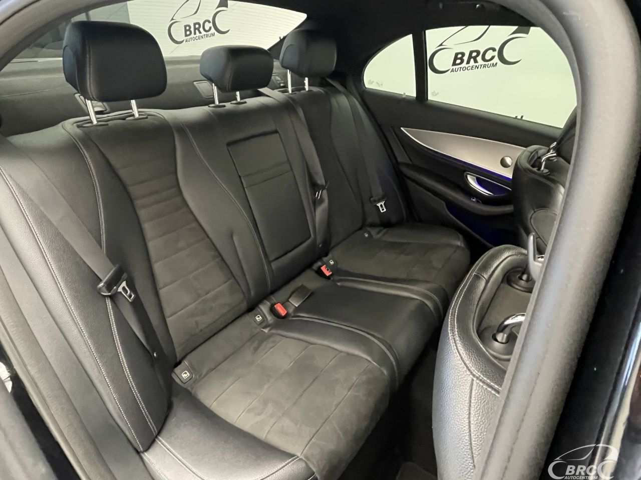 Mercedes-Benz E350 | 11