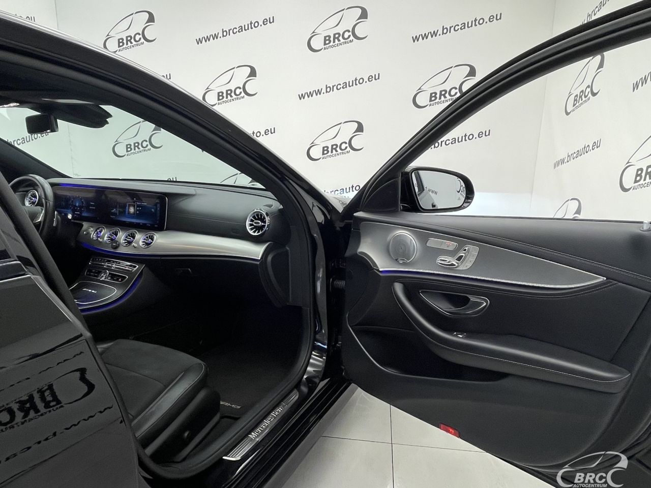 Mercedes-Benz E350 | 7