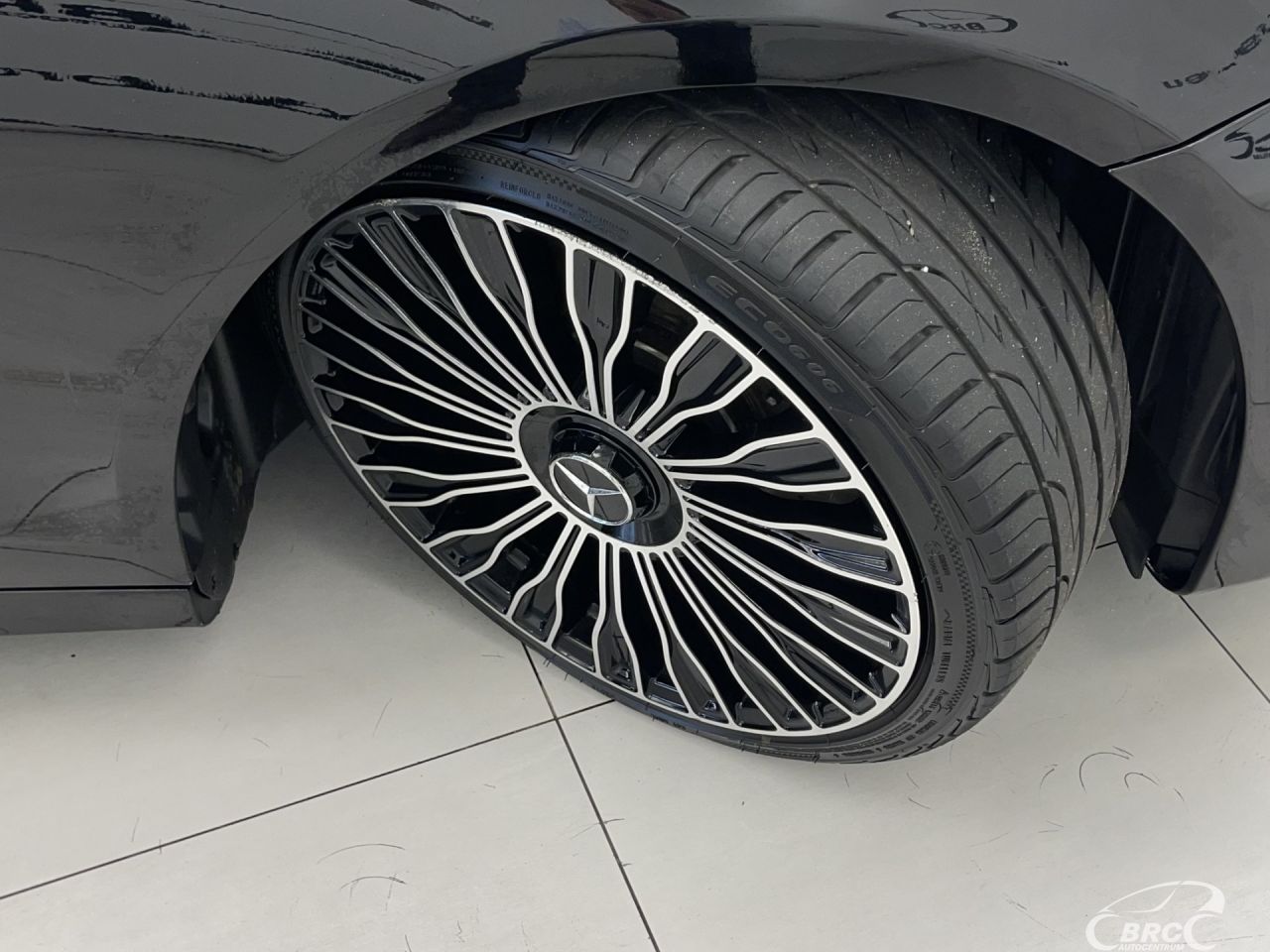 Mercedes-Benz E350 | 47