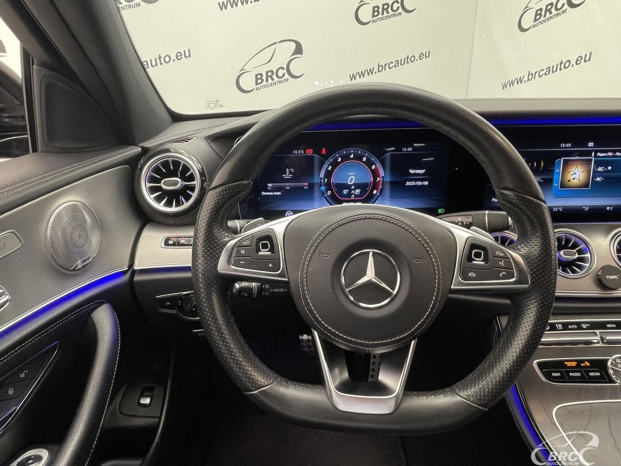 Mercedes-Benz E350 | 29