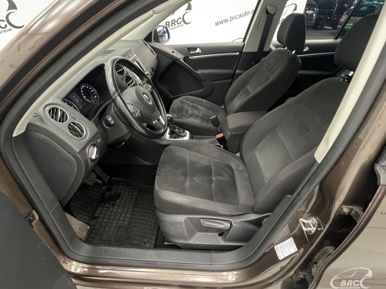 Volkswagen Tiguan | 19