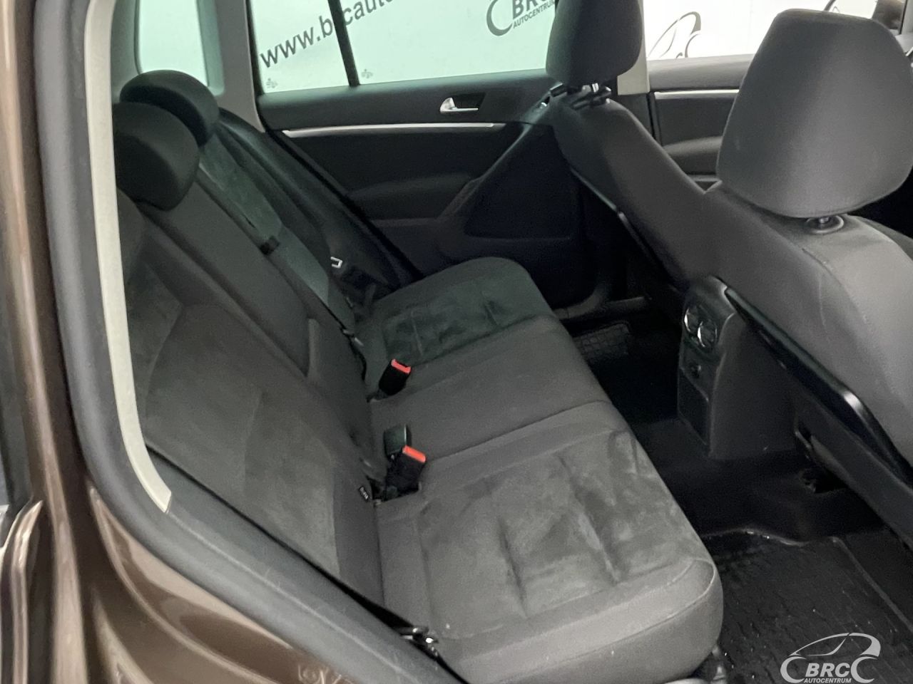 Volkswagen Tiguan | 9