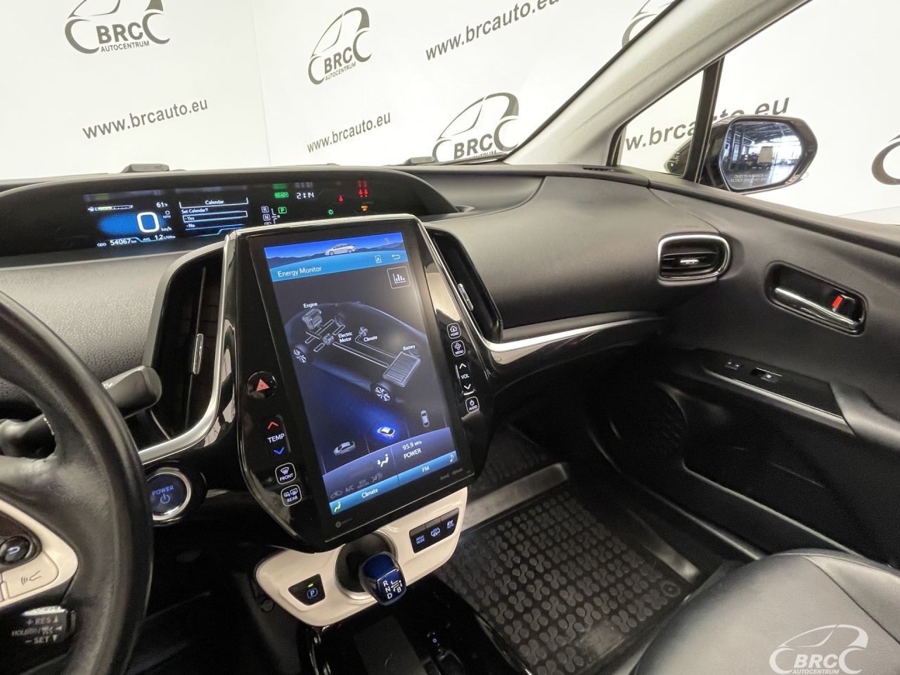 Toyota Prius | 26
