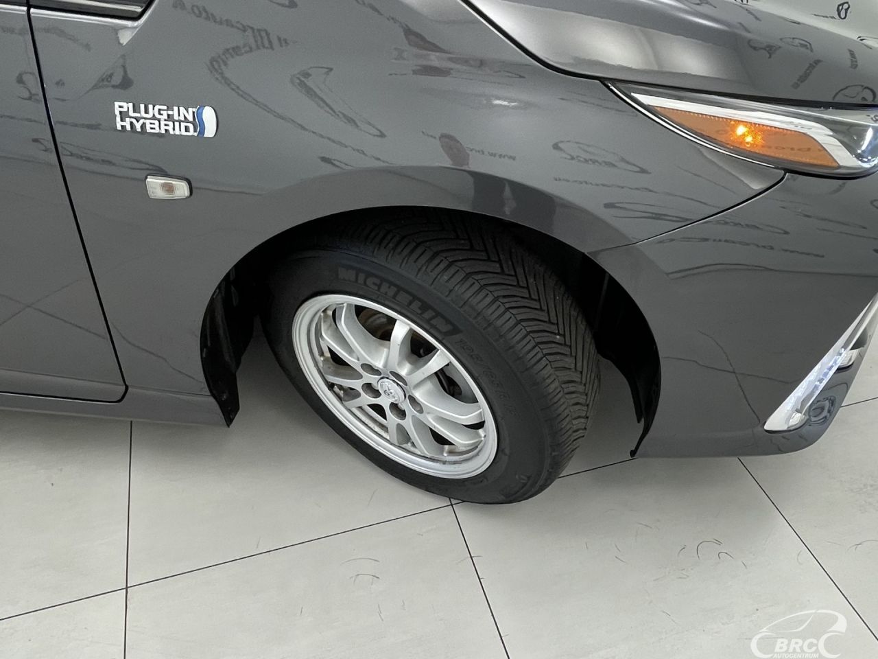 Toyota Prius | 41