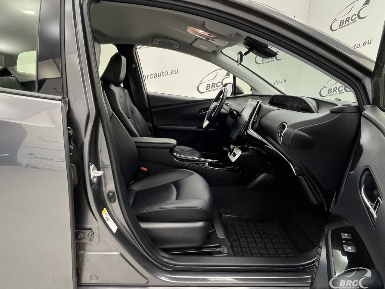 Toyota Prius | 3