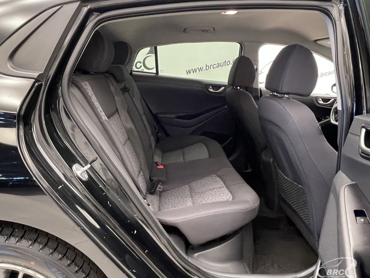 Hyundai IONIQ | 8