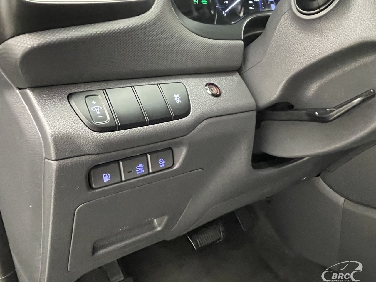 Hyundai IONIQ | 23