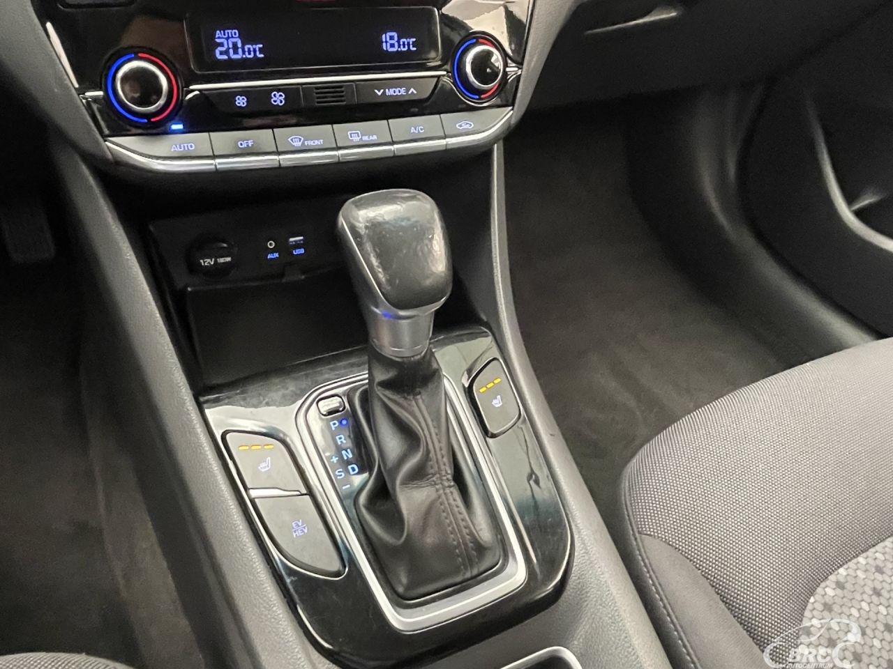 Hyundai IONIQ | 24