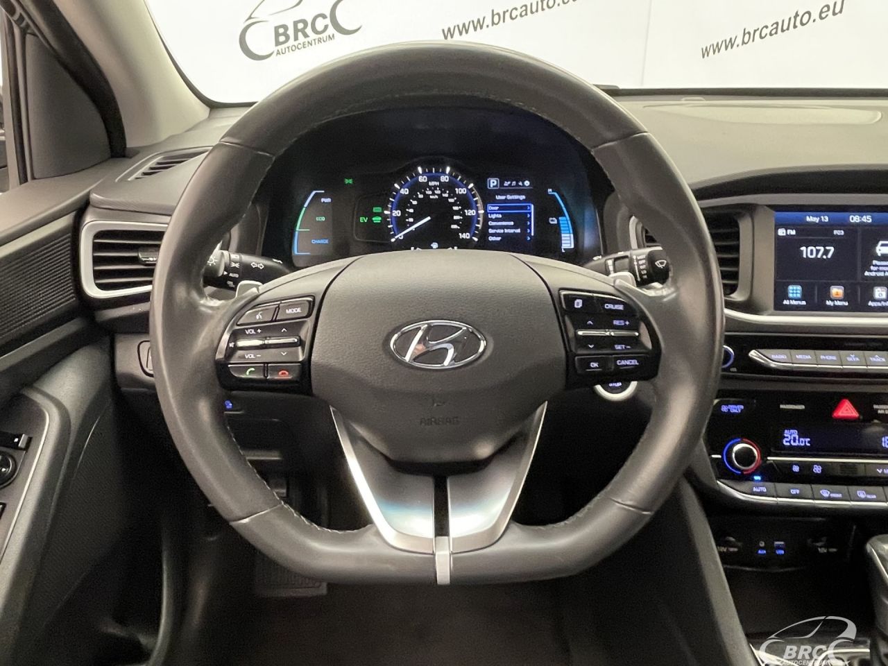 Hyundai IONIQ | 26