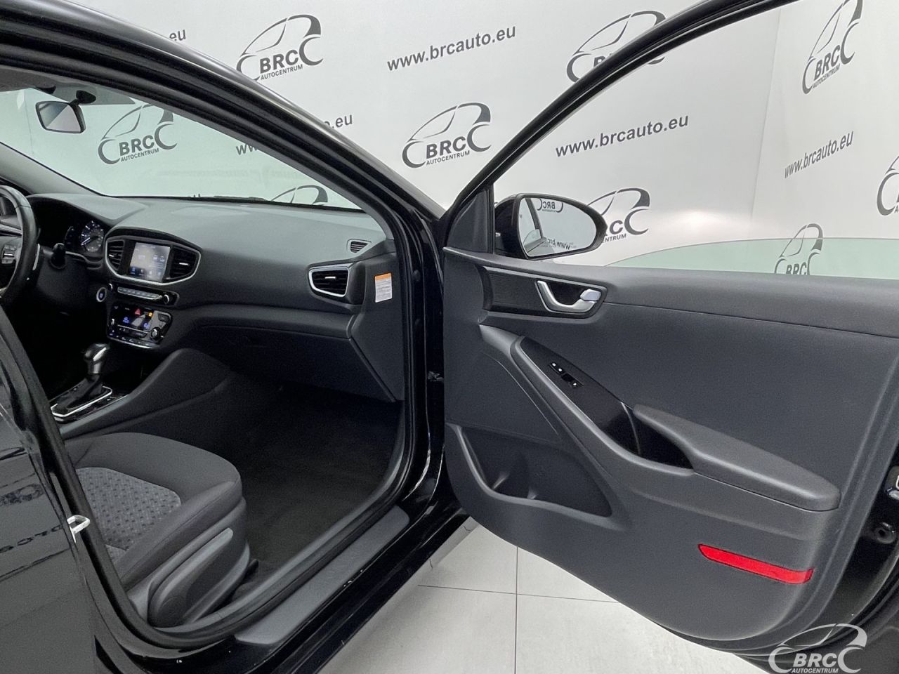 Hyundai IONIQ | 7