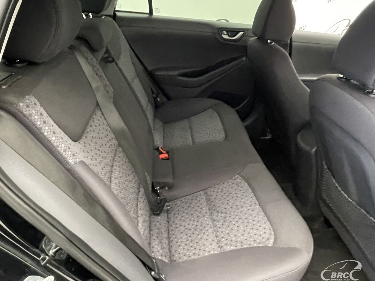 Hyundai IONIQ | 9