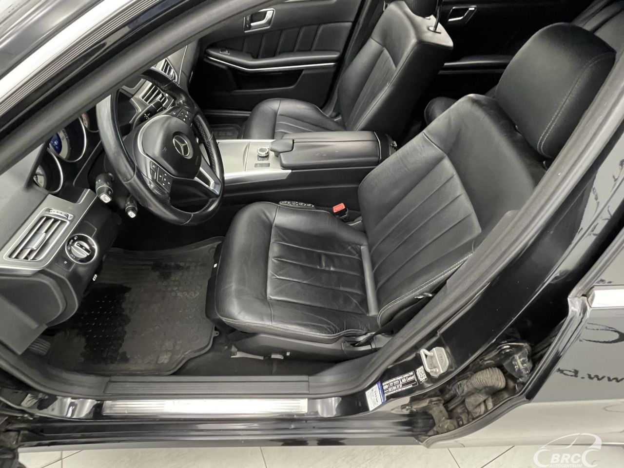 Mercedes-Benz E200 | 19