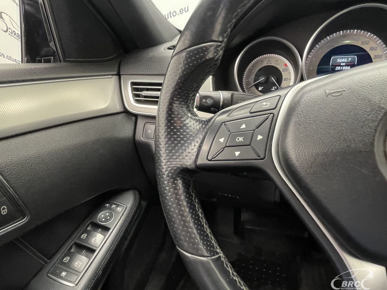 Mercedes-Benz E200 | 30