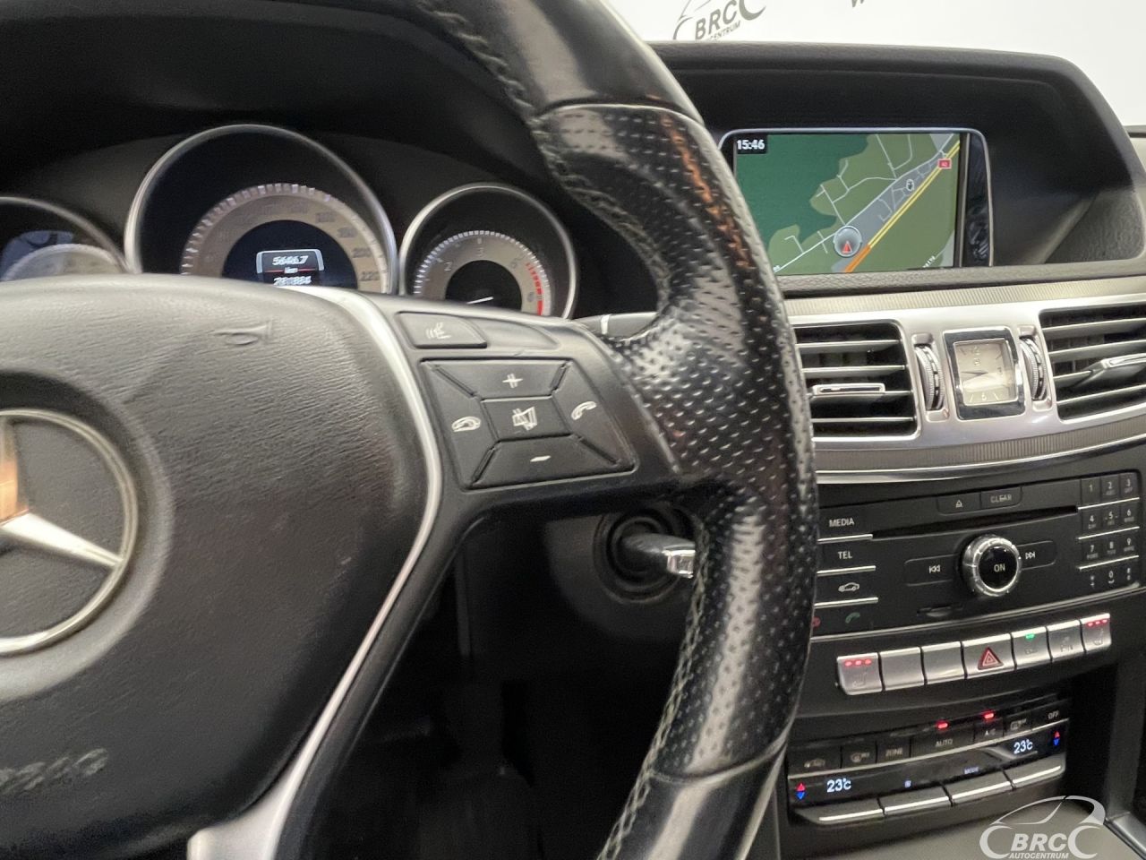 Mercedes-Benz E200 | 29