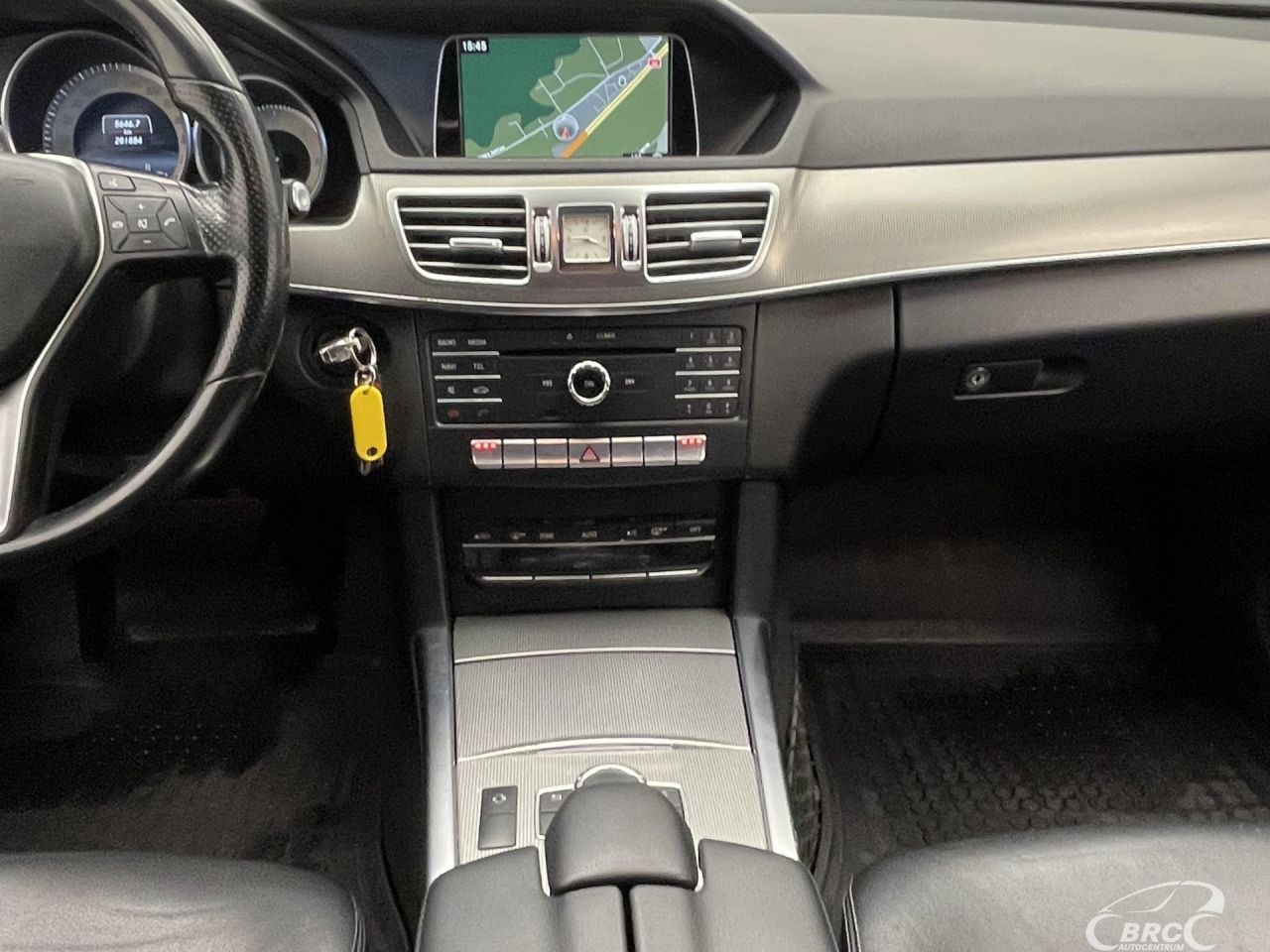 Mercedes-Benz E200 | 13