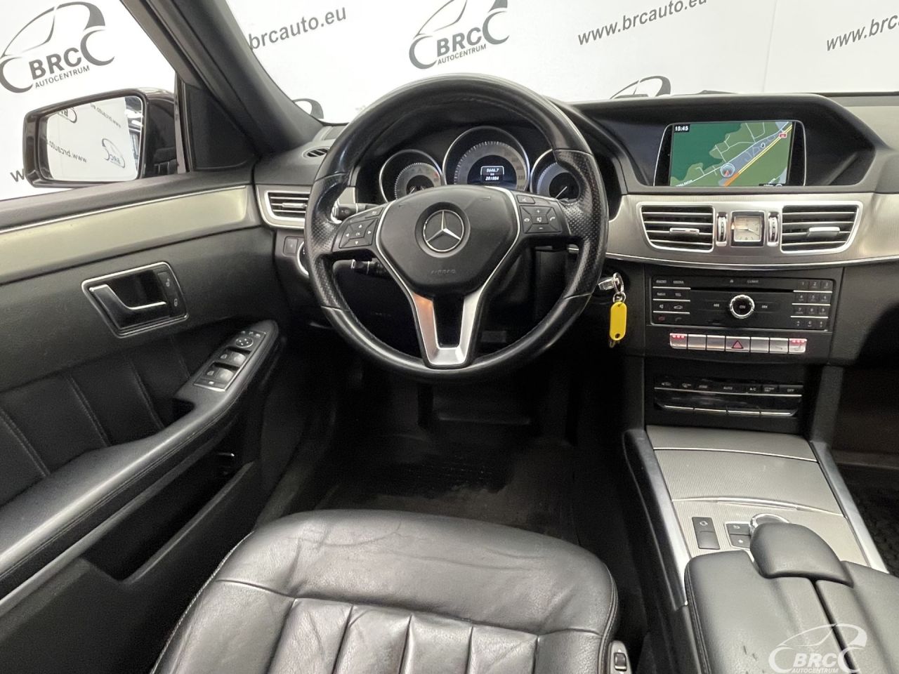Mercedes-Benz E200 | 12