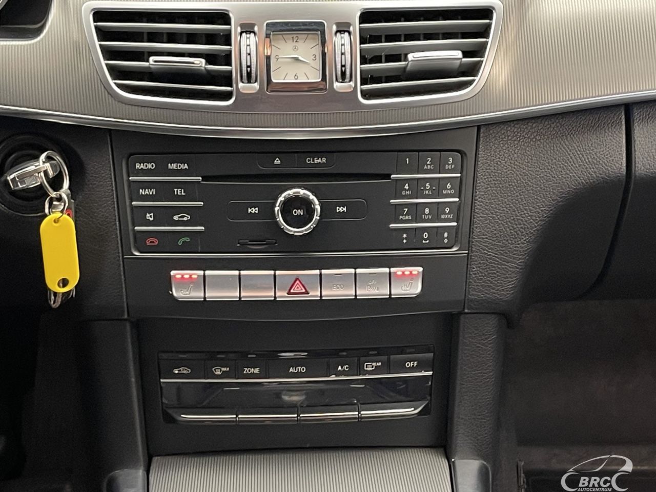 Mercedes-Benz E200 | 15