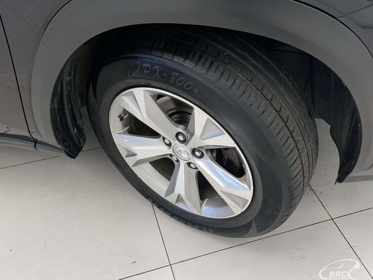 Lexus NX 300h | 46