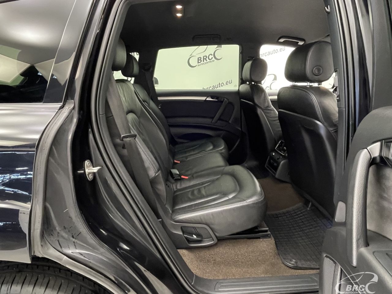 Audi Q7 | 8
