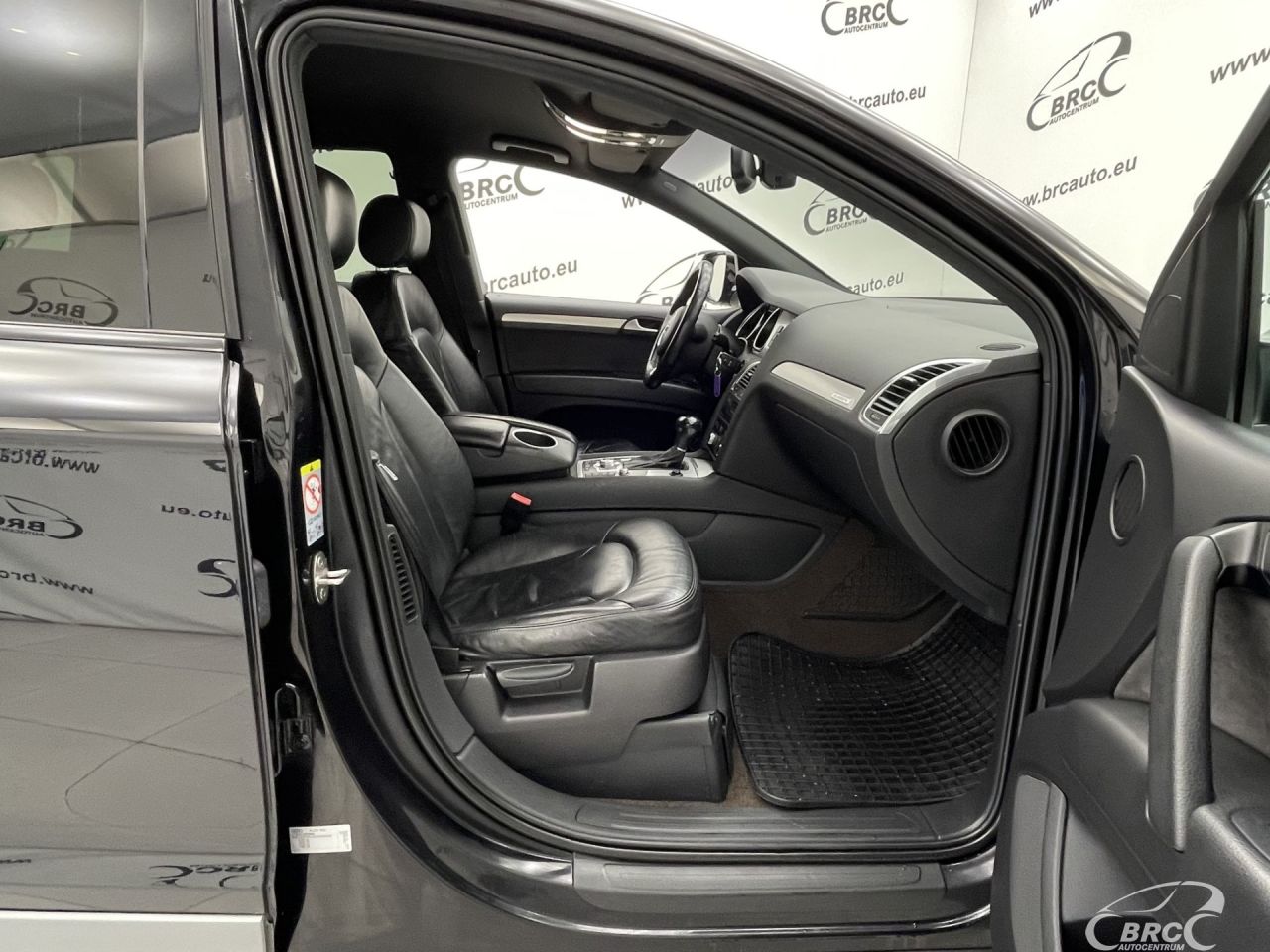 Audi Q7 | 3
