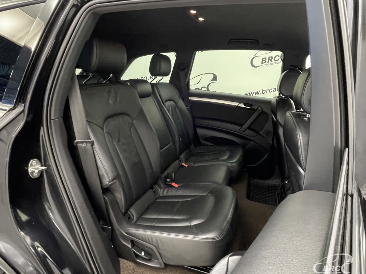 Audi Q7 | 10