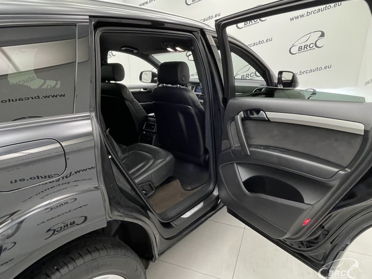 Audi Q7 | 11