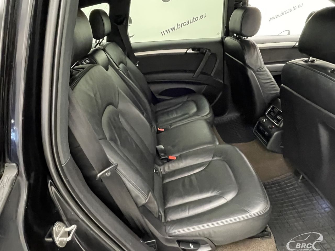 Audi Q7 | 9