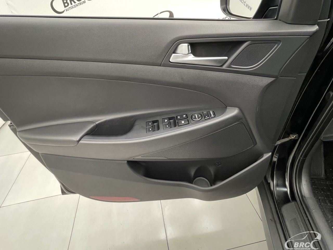 Hyundai Tucson | 18