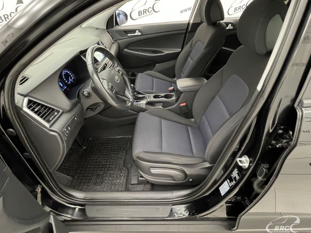 Hyundai Tucson | 19