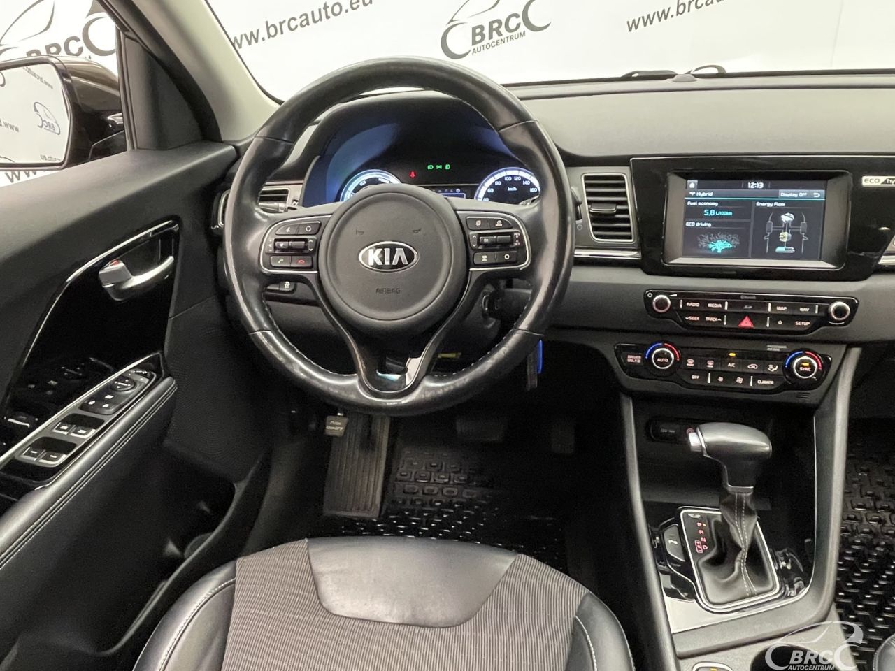 Kia Niro | 12