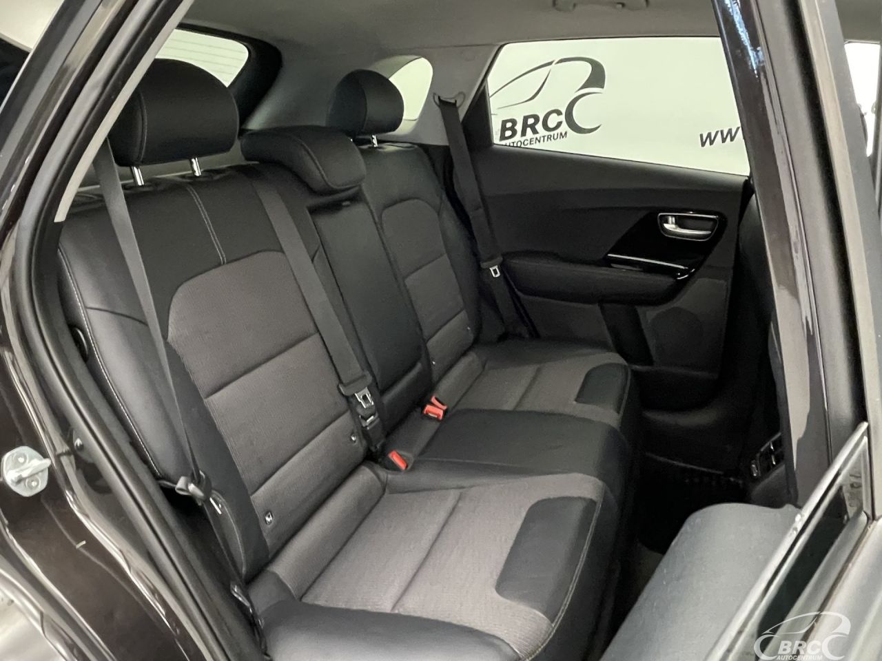 Kia Niro | 10