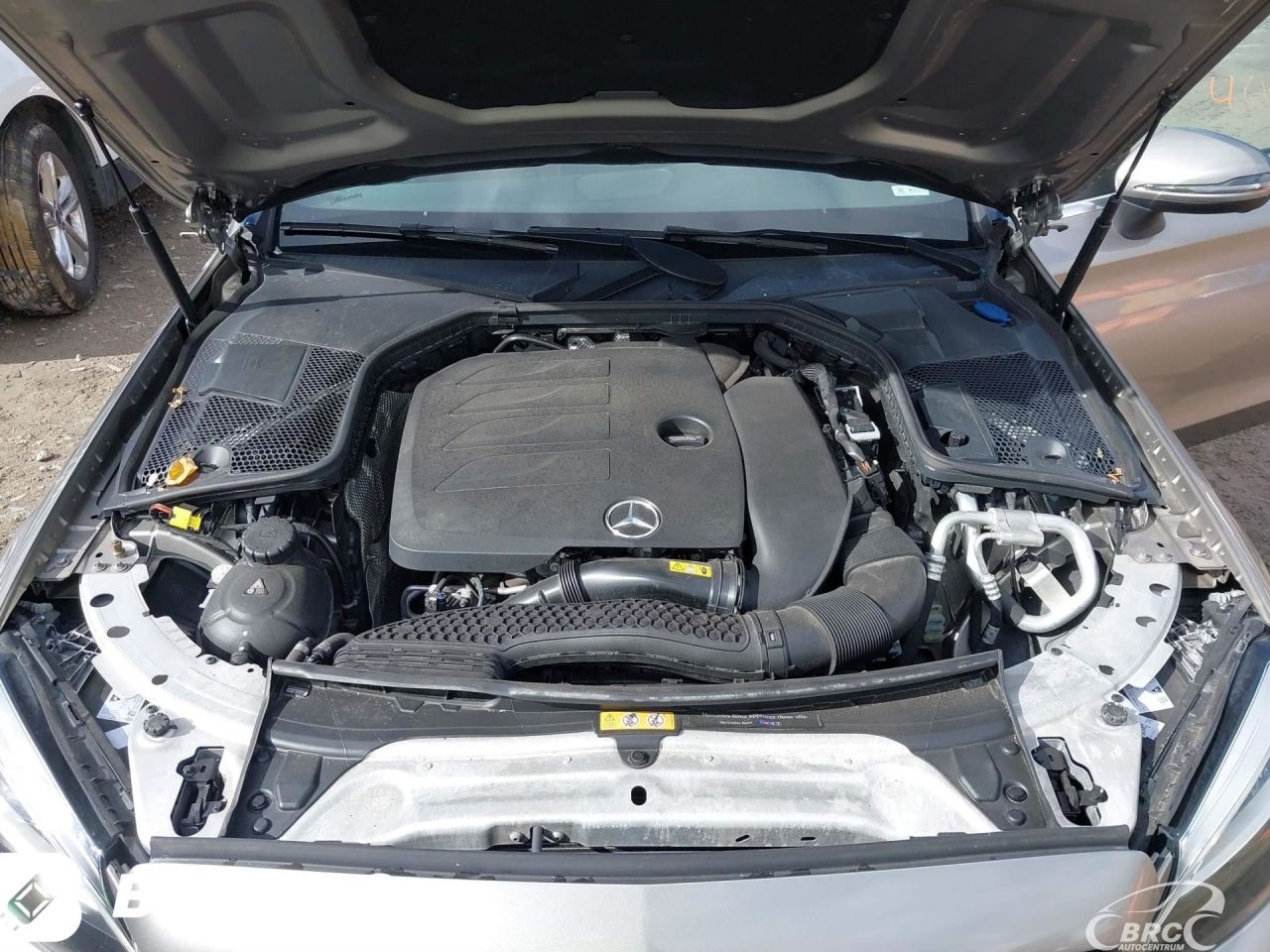 Mercedes-Benz C300 | 46