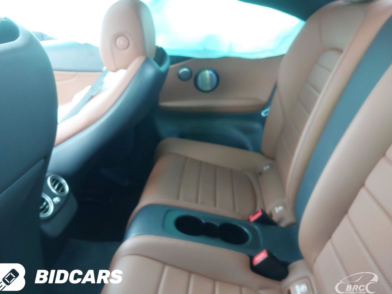 Mercedes-Benz C300 | 44