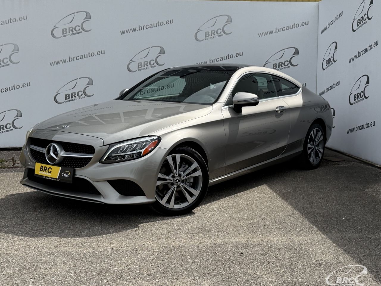 Mercedes-Benz C300, 2.0 l., kupė