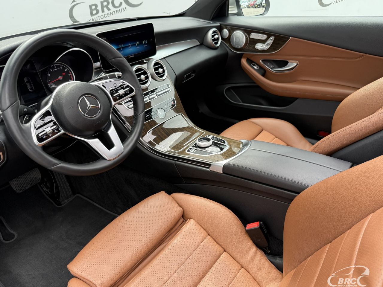 Mercedes-Benz C300 | 18