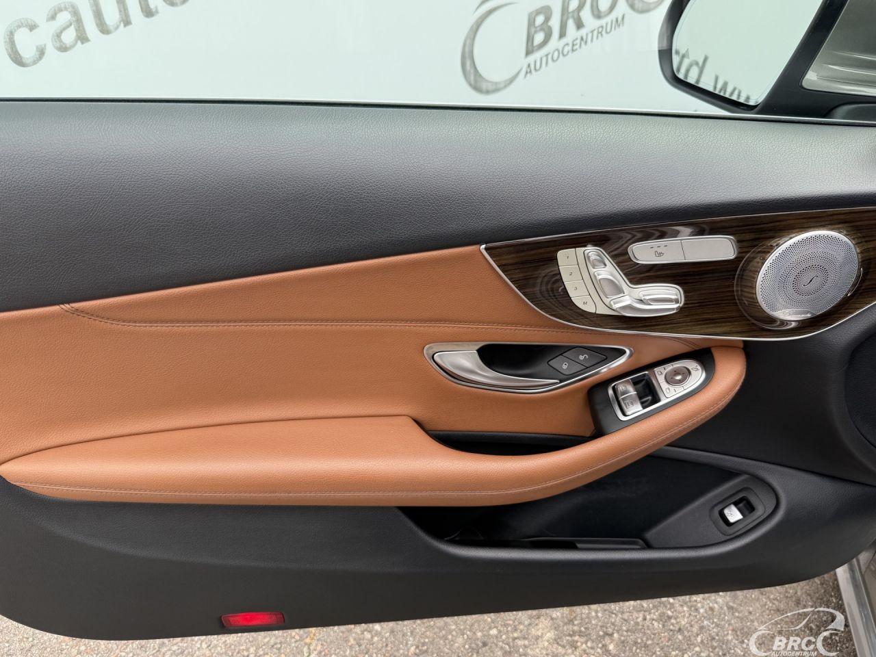 Mercedes-Benz C300 | 16