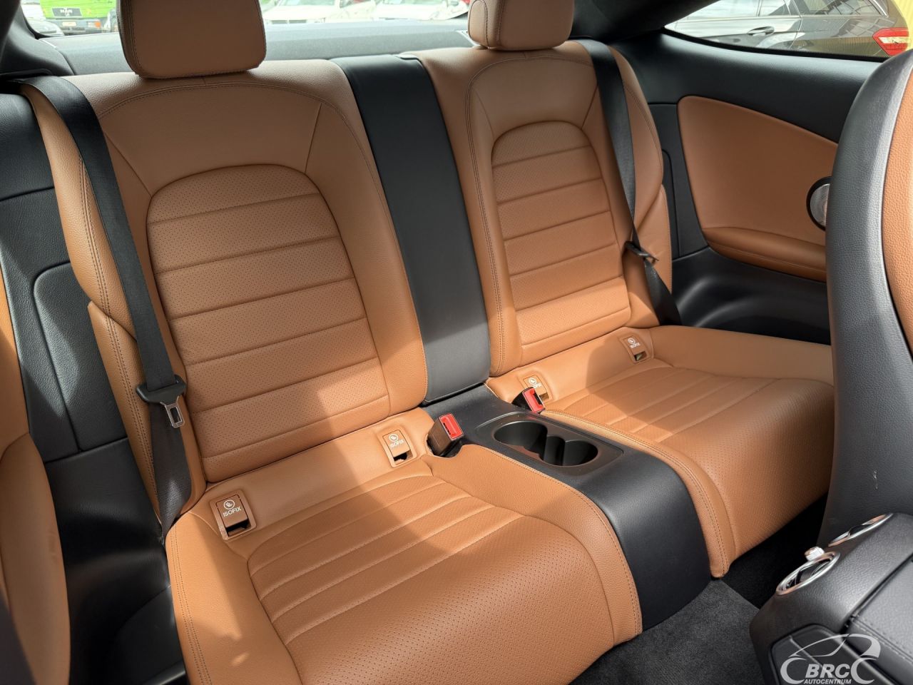 Mercedes-Benz C300 | 11