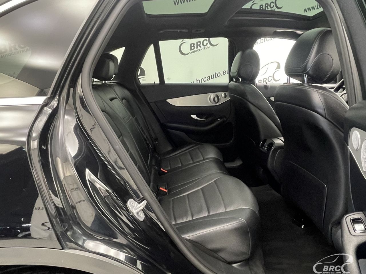 Mercedes-Benz GLC350 | 9