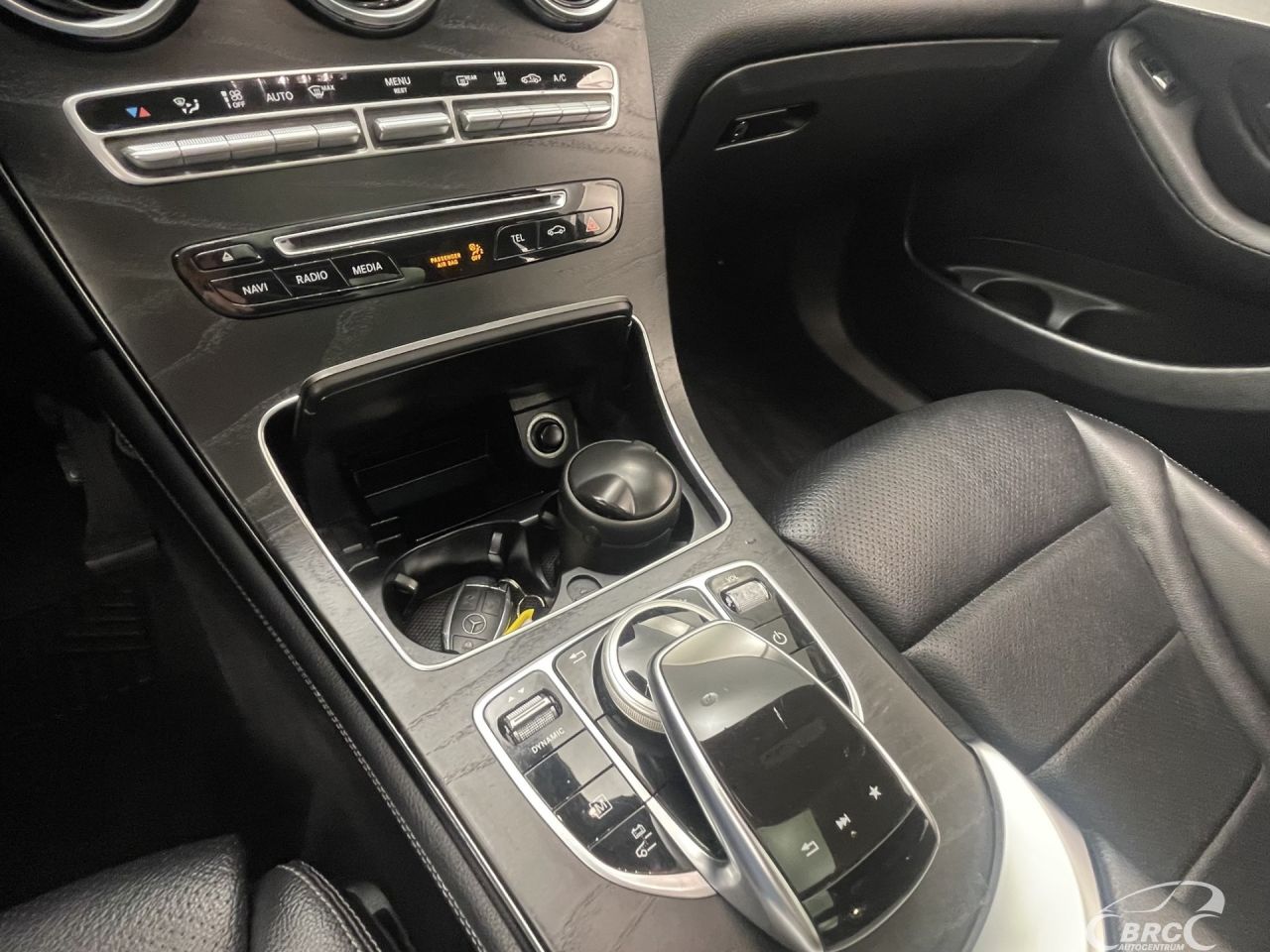 Mercedes-Benz GLC350 | 24